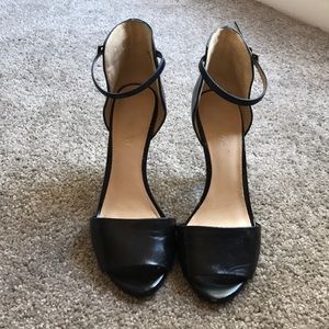 Nine West Navy Blue Heels Size 6M Leather
